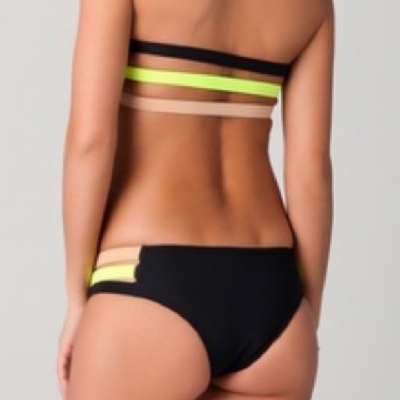 👙 Top - Picture 3 of 3